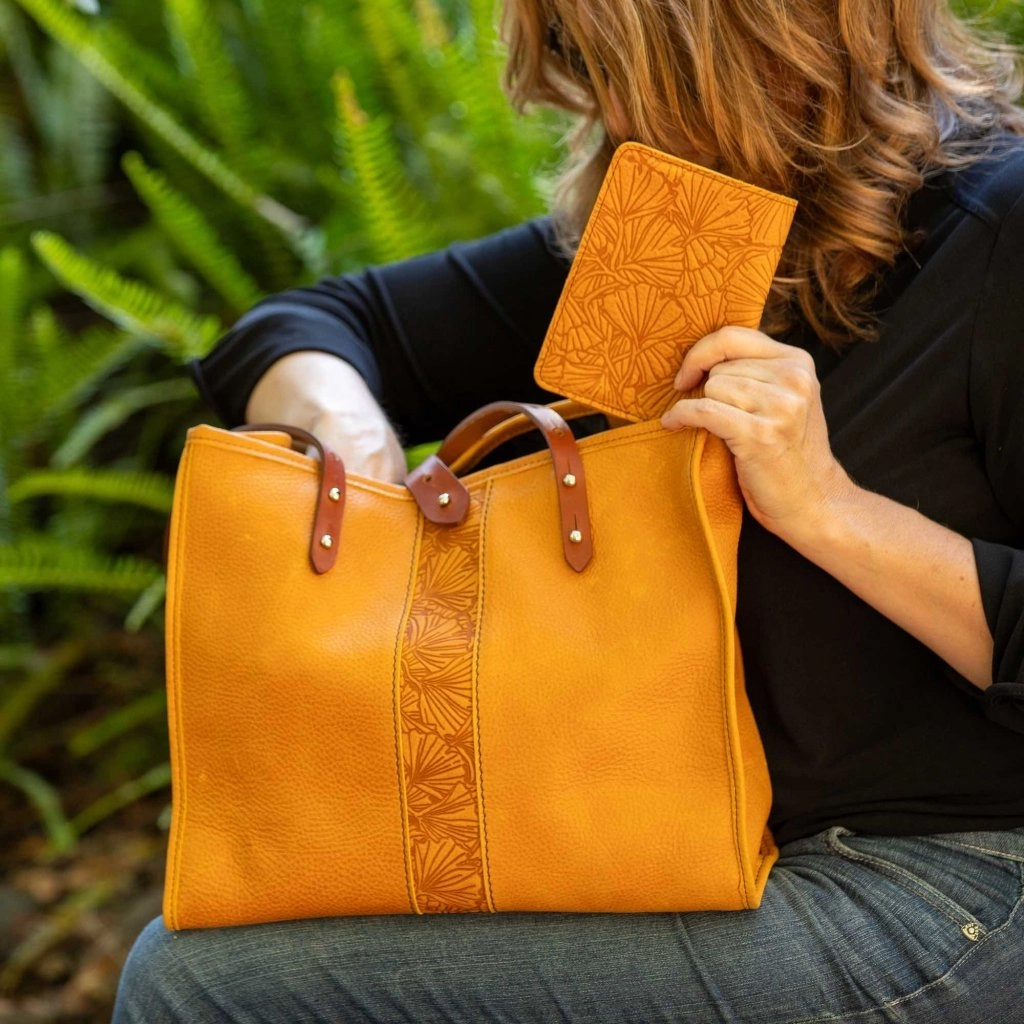 HAPPY EXTRA, Sonoma Tote, Ginkgo Adventure