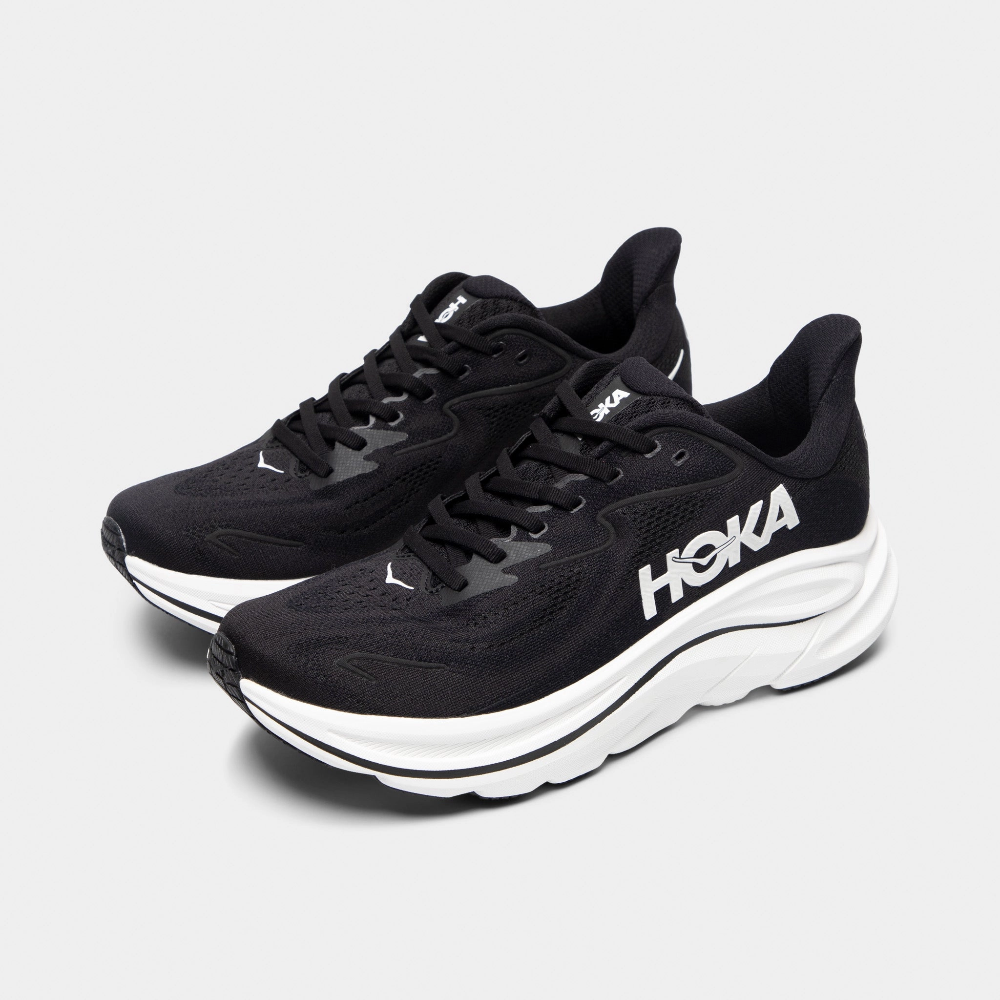 Hoka Clifton 10 Black / White