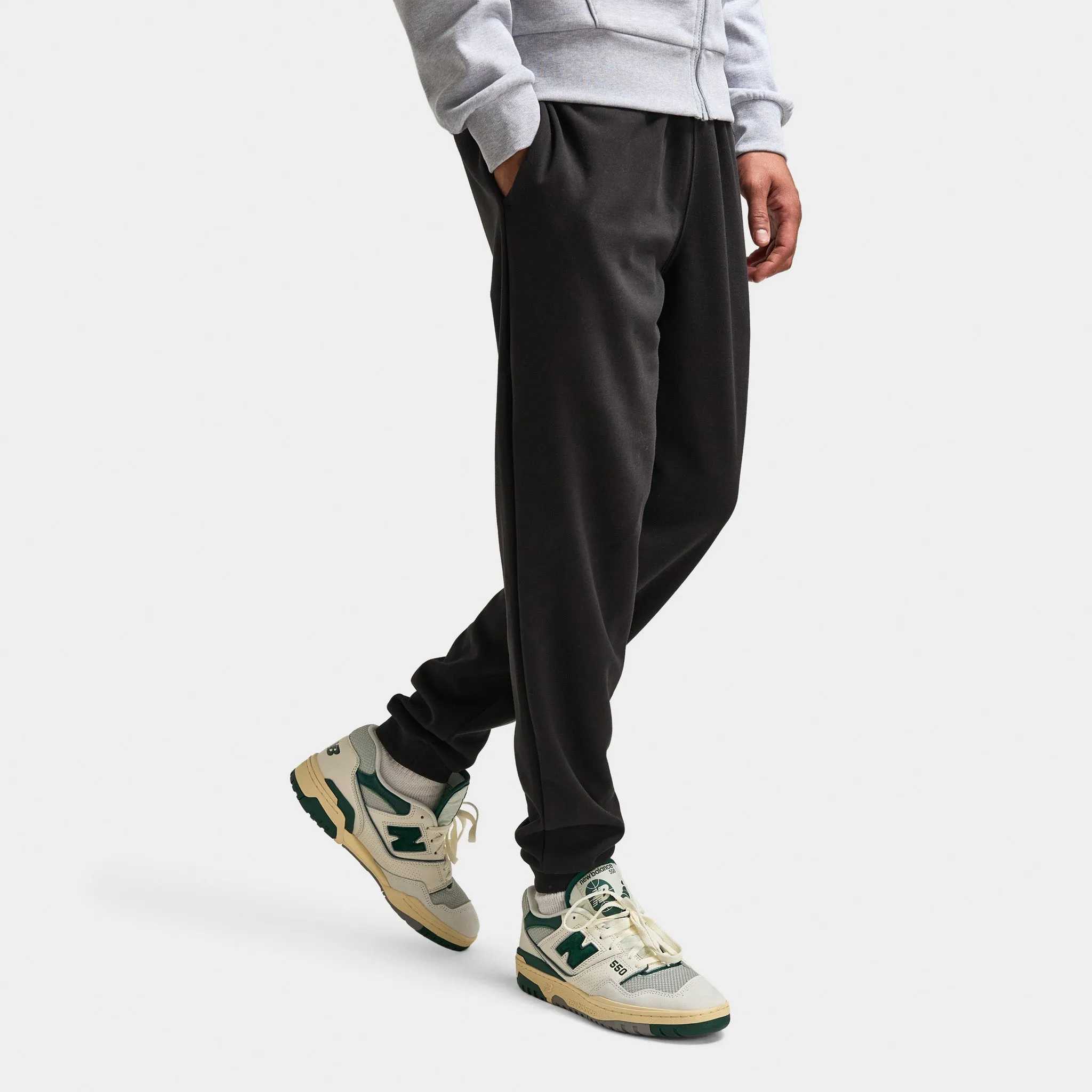 Lacoste Tapered Lightweight Double Face Sweatpants / Black
